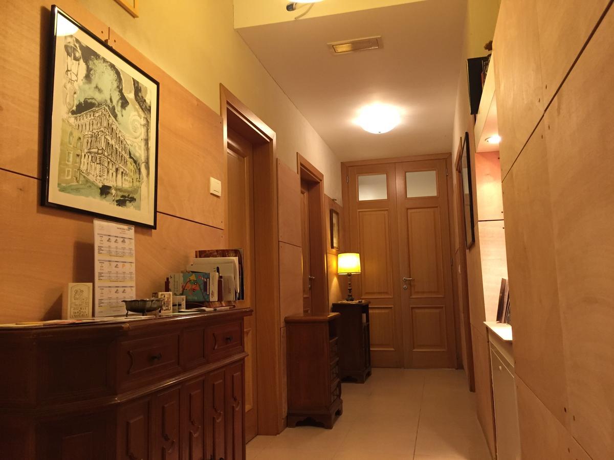 Double Room with Private Bathroom,559334262:JPEG